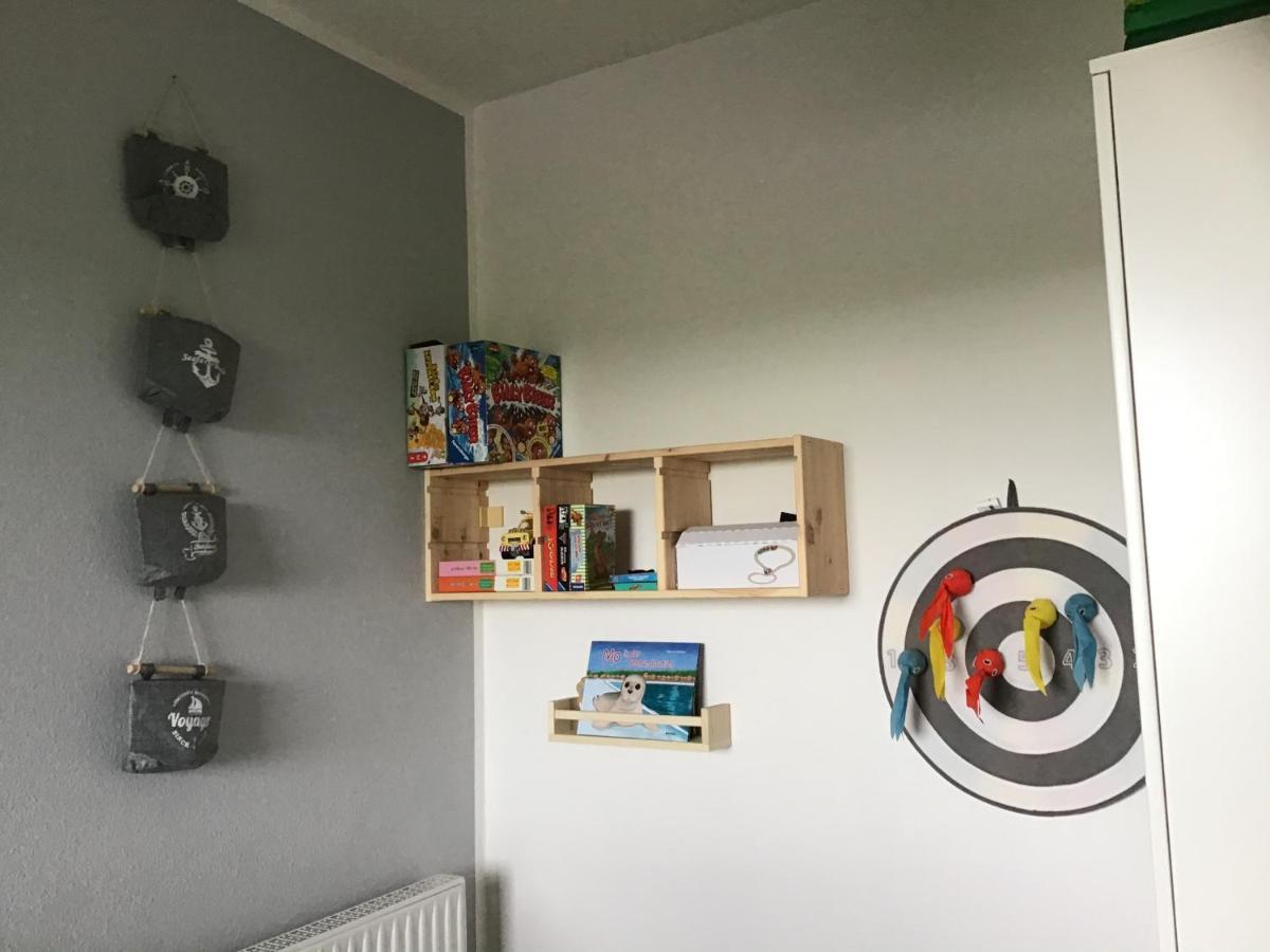 Liebevoll Eingerichtete Ferienwohnung Luettje Koje Dornum Kültér fotó